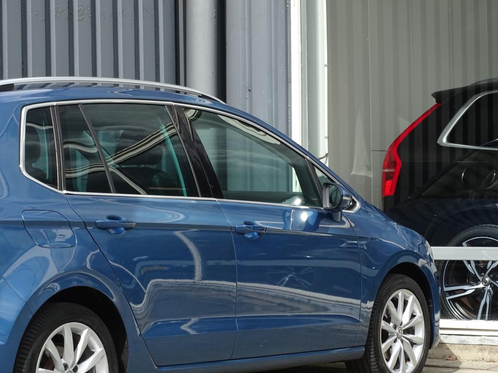 Volkswagen Golf Sportsvan 1.4 tsi connected series automaat