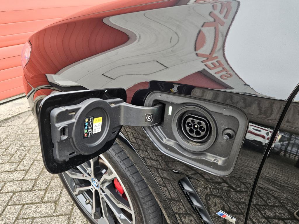 BMW X3 xdrive30e high executive m-sport | pano | acc | head-up | rijklaar i