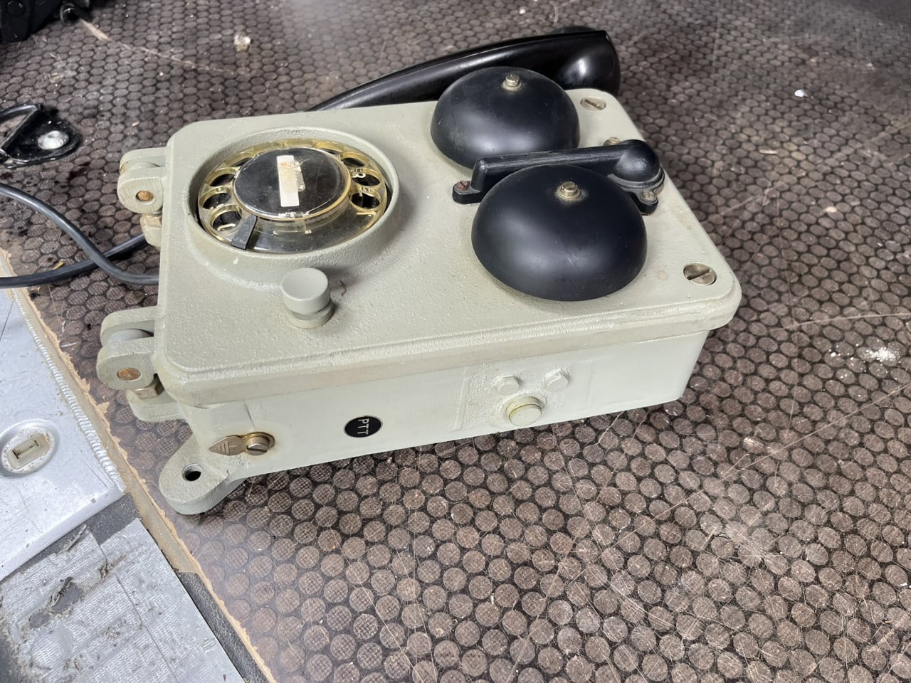 Muurtelefoon Ericsson model BEA1058 of DBTN11101