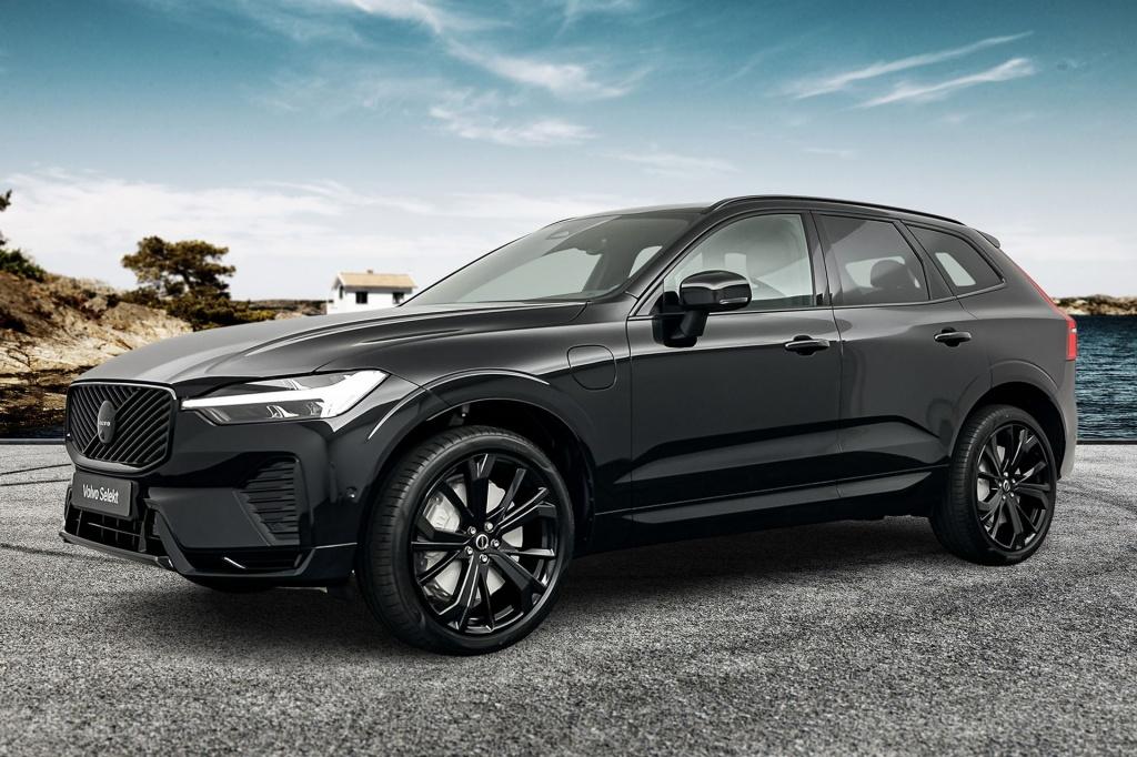 Volvo XC60 plus black edition recharge 360 camera
