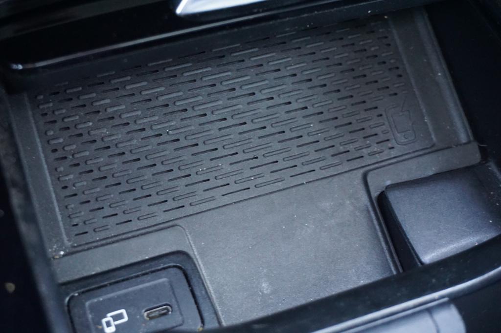 Mercedes-Benz B-Klasse 220 launch edition premium plus climate / navi / pan