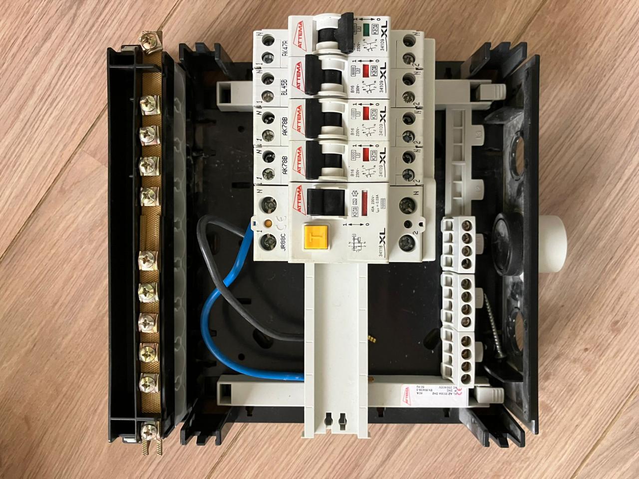 Attema groepenkast (2x)