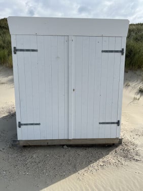 Strandhuisje met standplaats