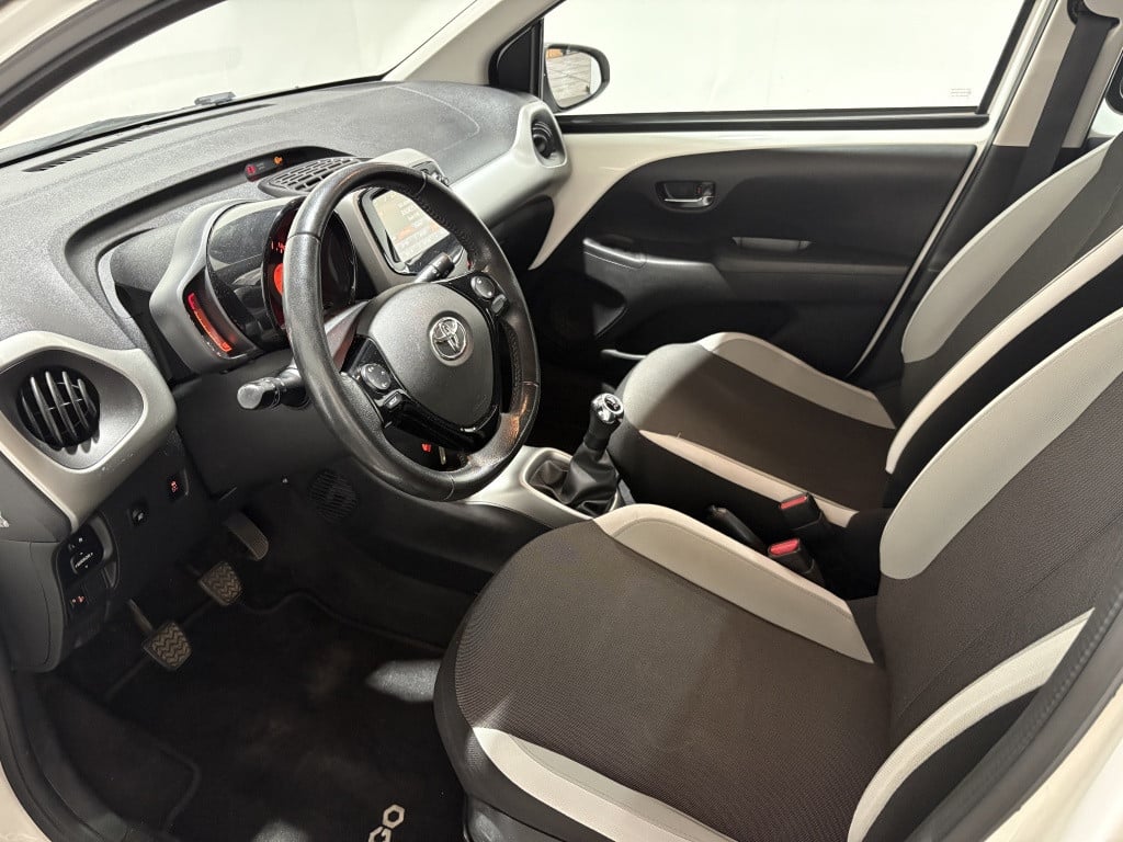 Toyota Aygo 1.0 vvt-i x-play
