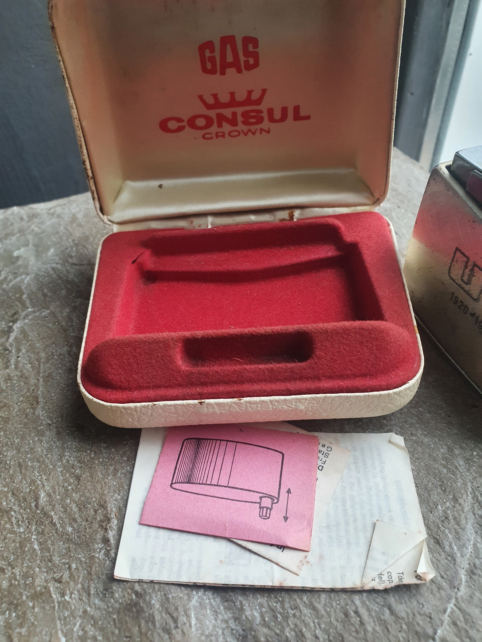 Antieke "CONSUL CROWN" tafelaansteker - gas - met ORIGINELE BOX , jaren 60.