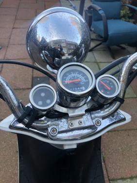 Sym allo (blauw kenteken) start rijd (zit wat werk aan)