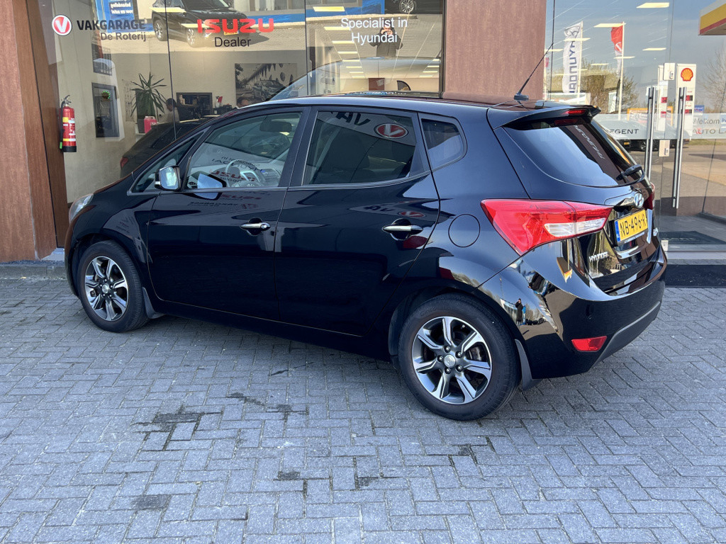 Hyundai Ix20 1.4i go! - camera | nav | radio | bluet. | cruise c.