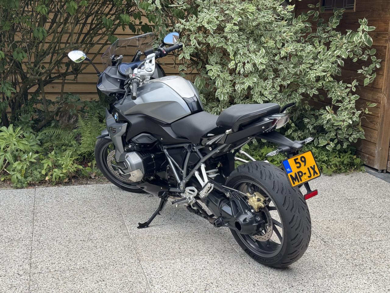 Zeer nette BMW R1200RS van 2015 met 64154 km