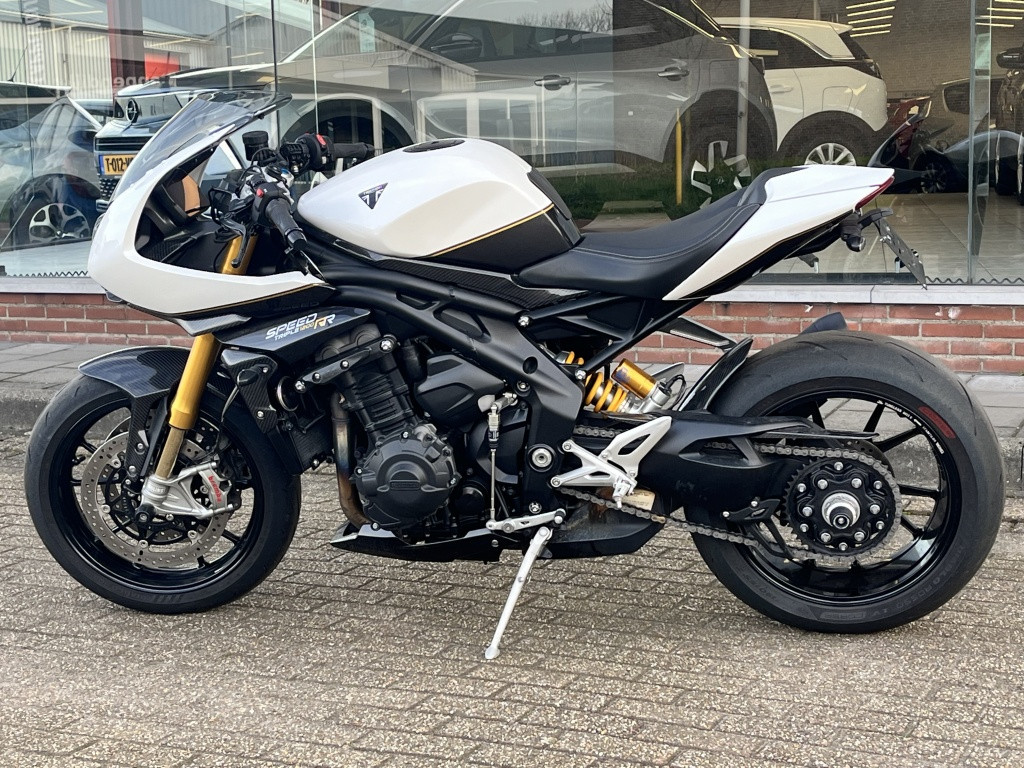 Triumph Speed Triple 1200 rr