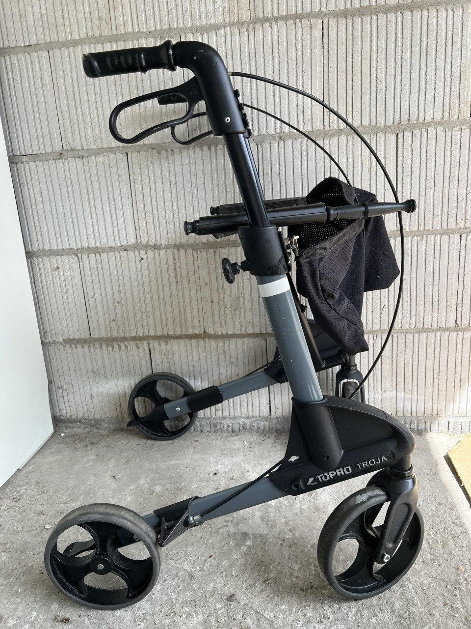 Topro Troja M lichtgewicht Rollator als nieuw. Winkelprijs €259,-