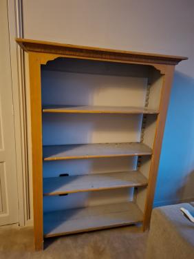Antiek grenen kast
