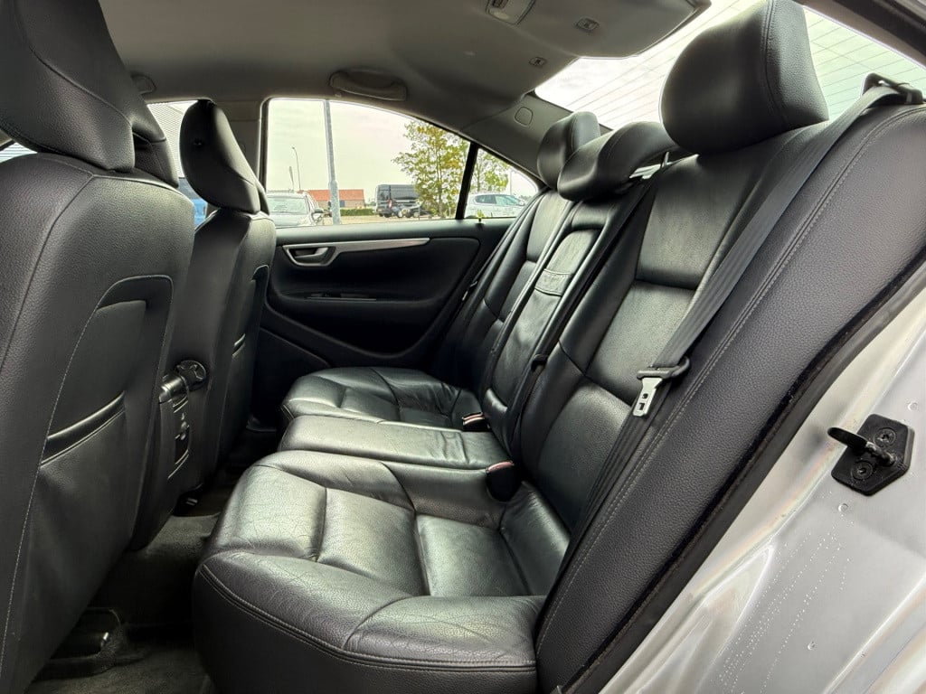Volvo S60 2.4 momentum