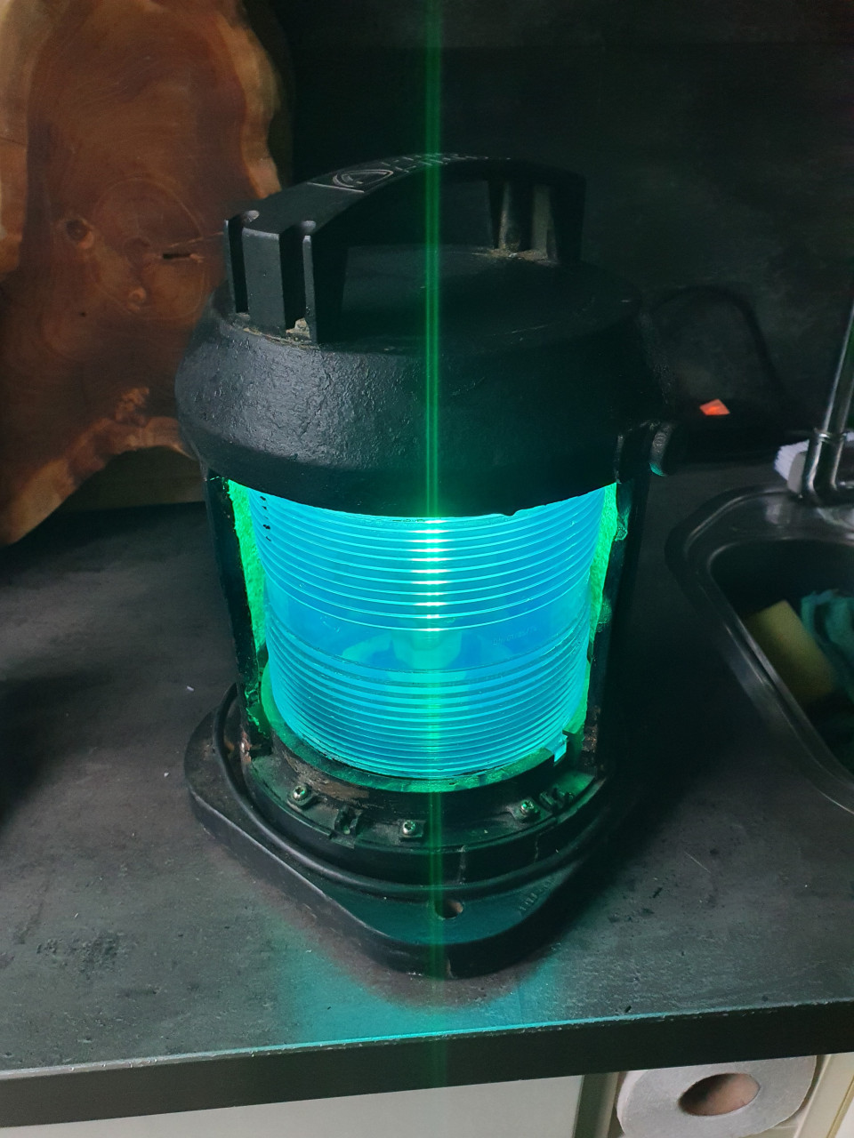 Mooie antieke grote scheepslamp van glas en ijzer, made in germany..