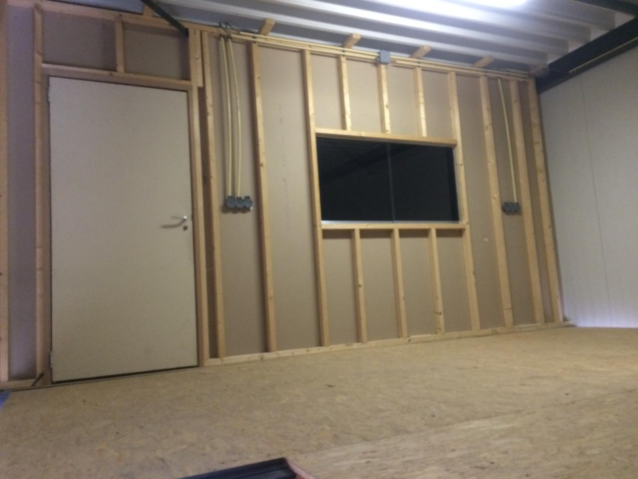 TE HUUR bedrijfsruimte / unit / kantoor / loods Arnestein Middelburg 725 eu