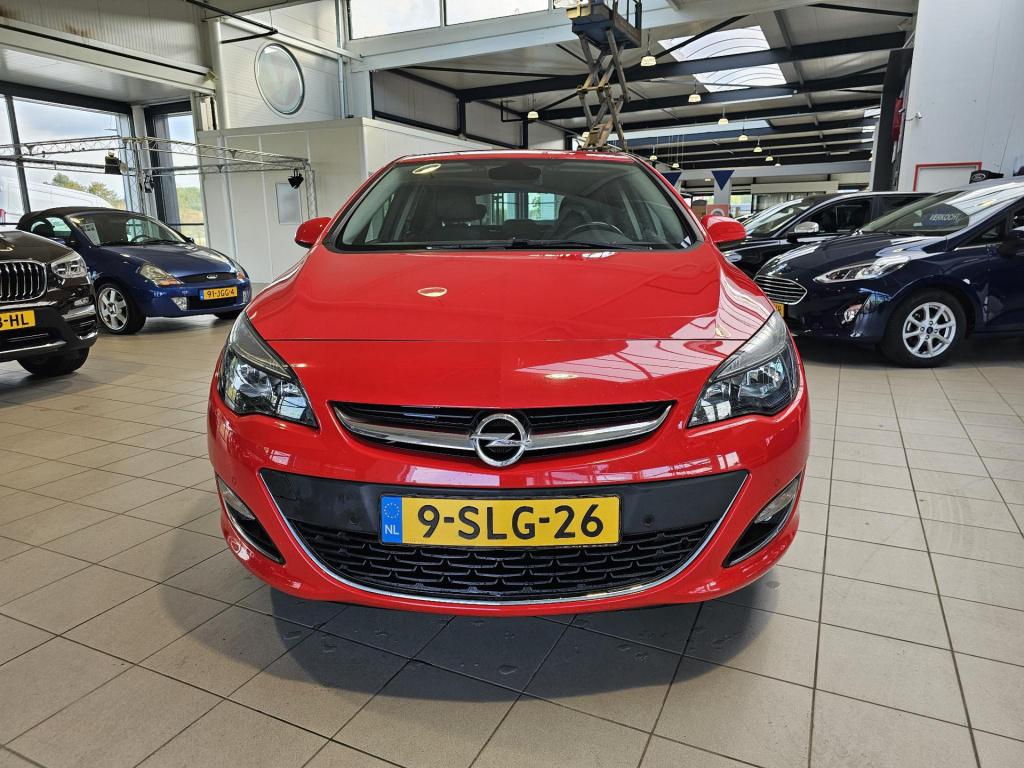 Opel Astra 1.6 turbo cosmo
