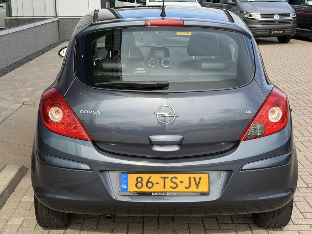 Opel Corsa 1.4-16v cosmo | radio | climate control | half leder |