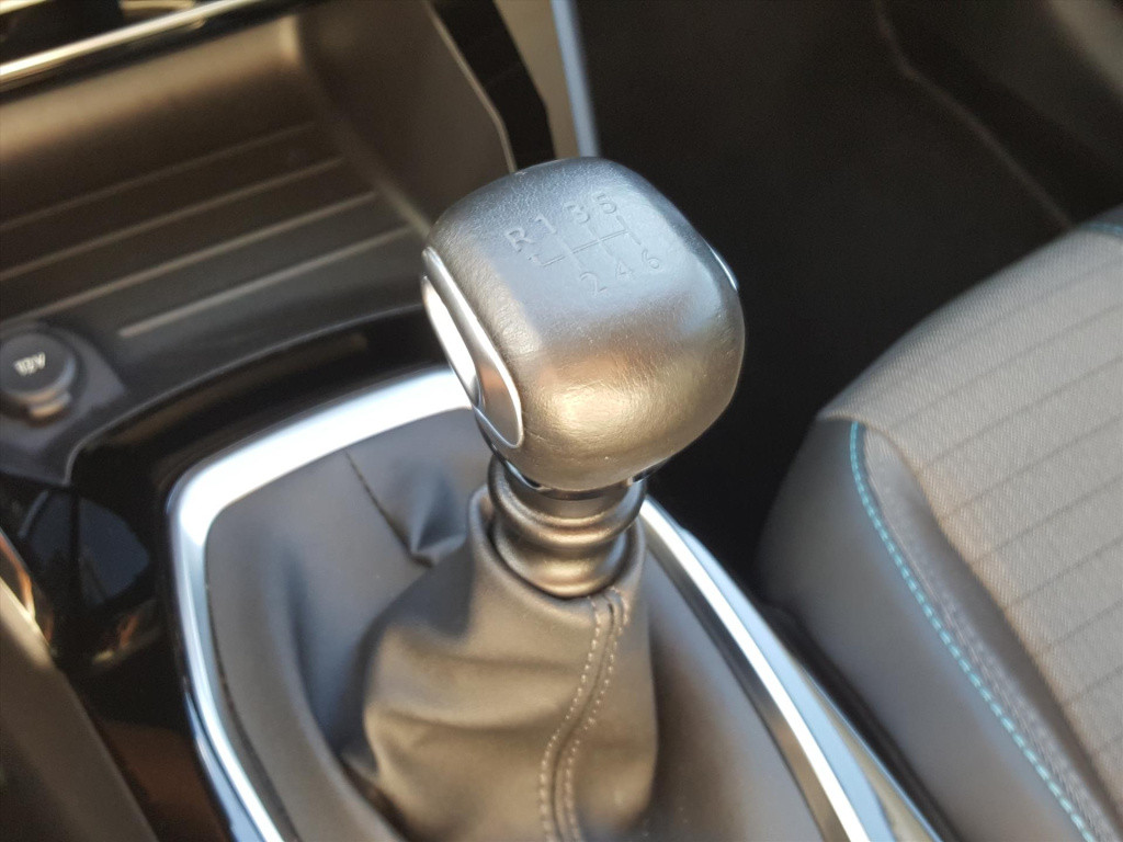 Peugeot 208 allure 1.2 pt-100pk navigatie | 3d-cockpit | cruise & climate |