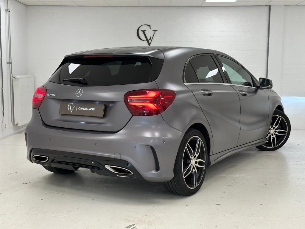 Mercedes-Benz A-Klasse 180 amg line | magno grey | keyless go | trekhaak |