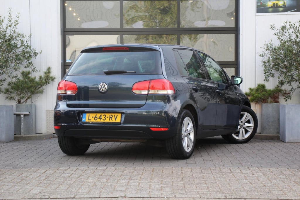 Volkswagen Golf 1.2 tsi match - half leder - nieuwe distr ketting - stoelve
