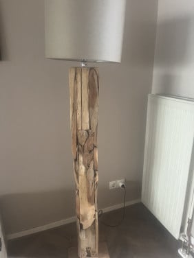 Mooie teakhout vloerlamp