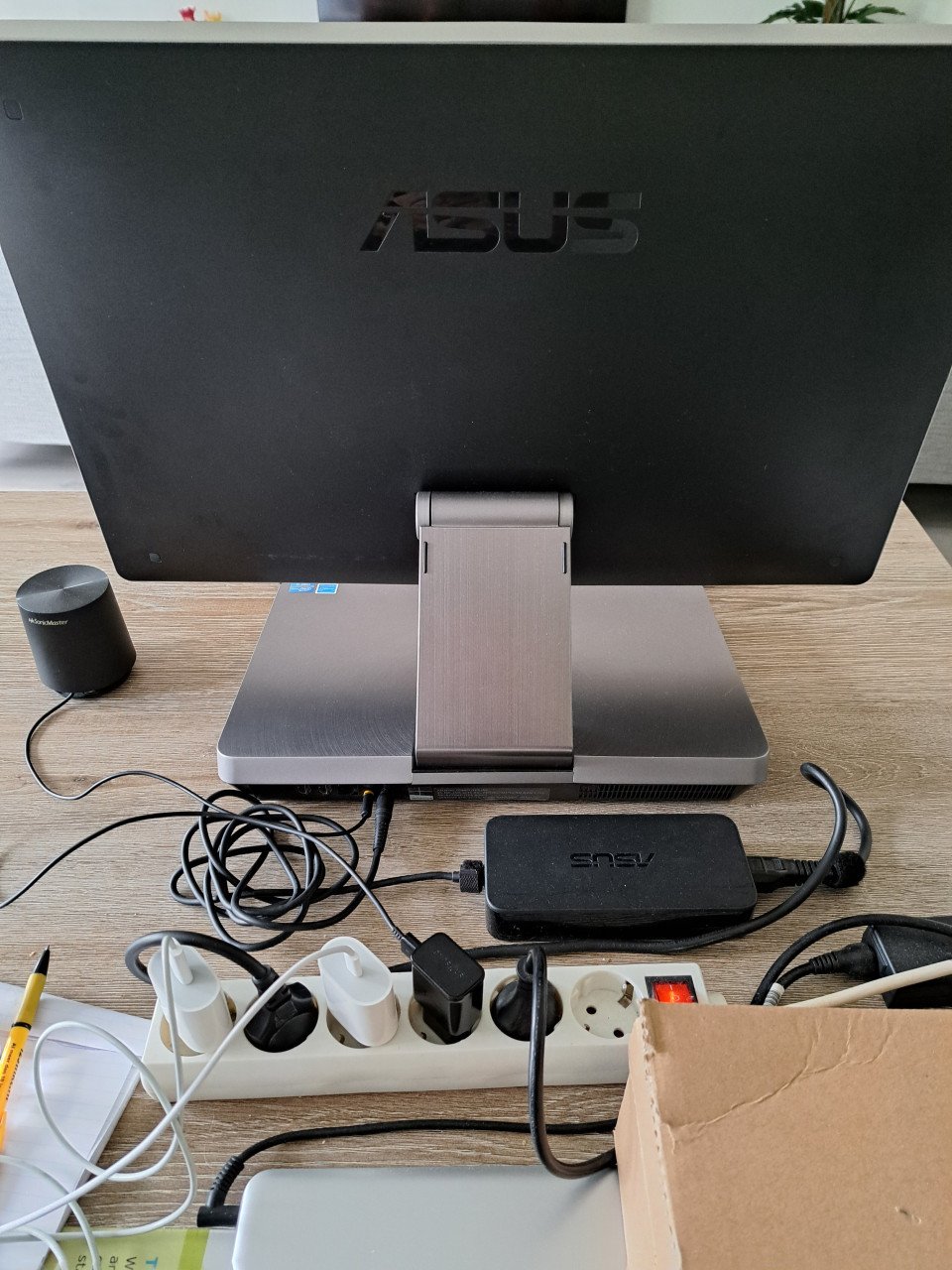 Asus all in one pc 23 inch full hd touchscreen.
