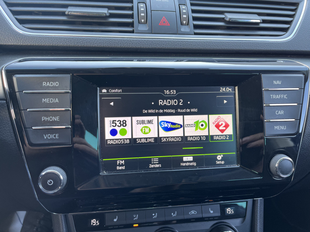 Skoda Superb combi 1.4 tsi act style business