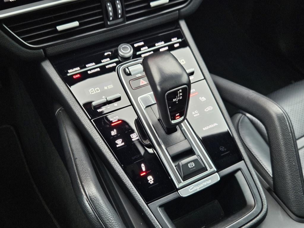 Porsche Cayenne coupé 3.0 e-hybrid | sport chrono | pano | nl-auto