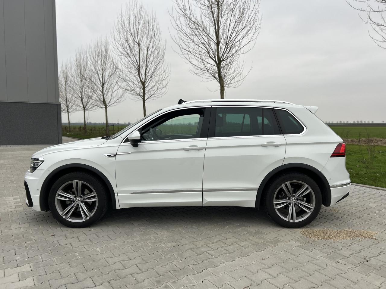 Volkswagen Tiguan 1.4 TSI ACT R-LINE|APK|STOELV|TREKH|PANO