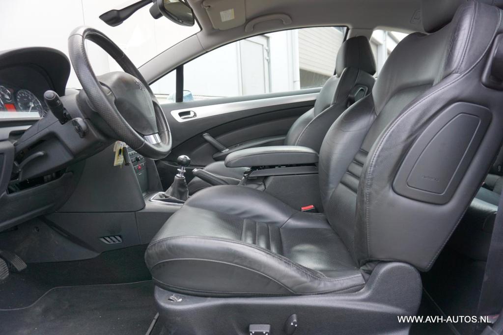 Peugeot 407 coupé 2.2-16v pack