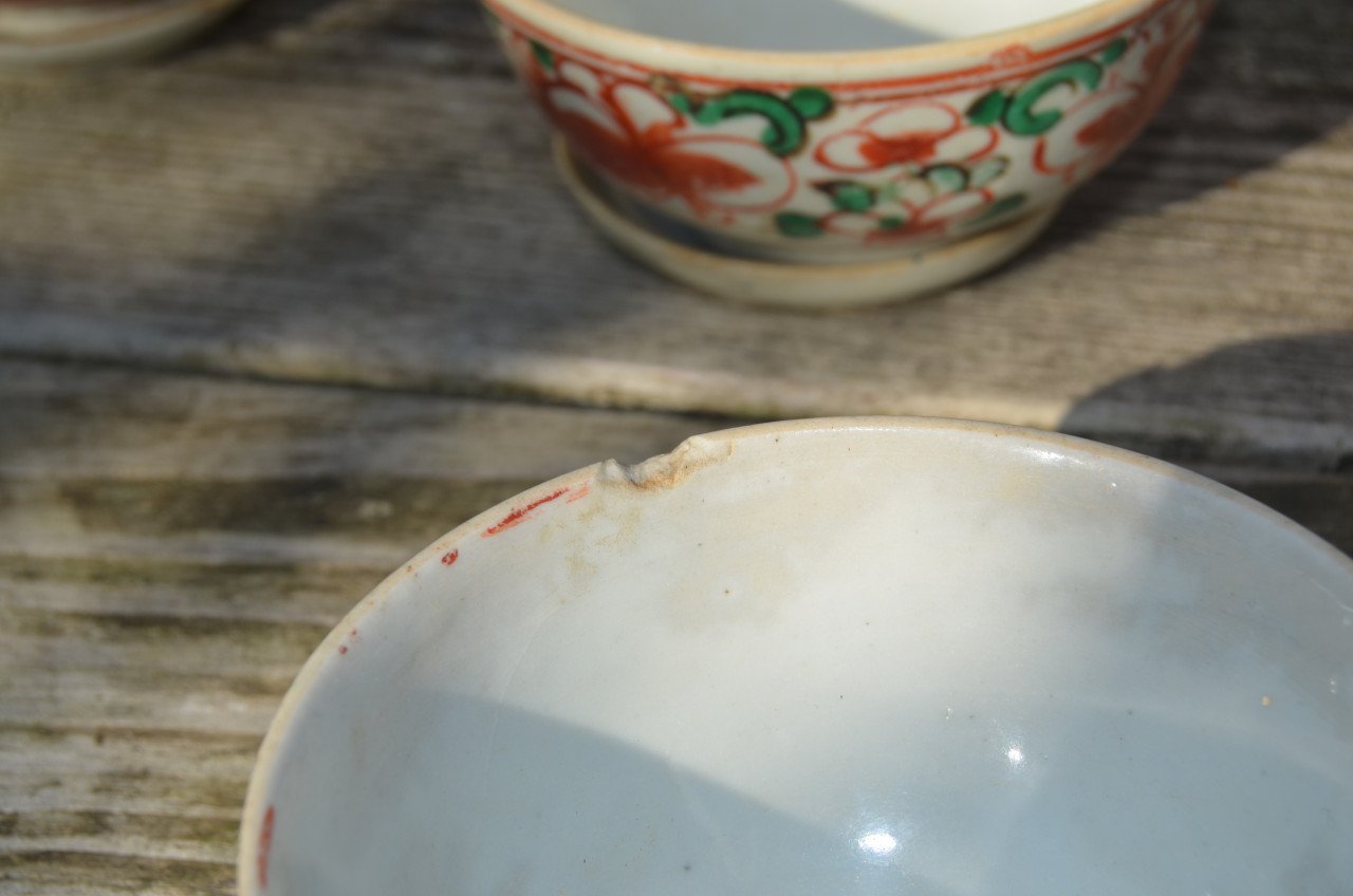 5 Swatow Late Ming theekommetjes en schoteltjes