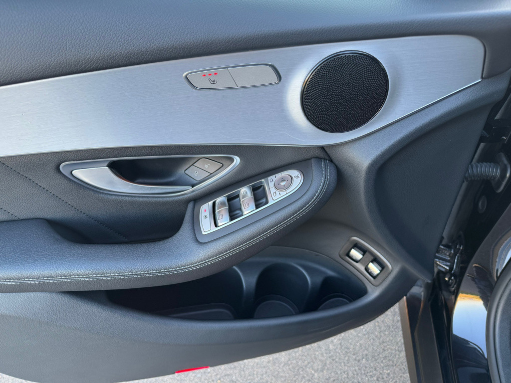 Mercedes-Benz Glc 250 4matic luxury automaat , amg interieur , elektrische 