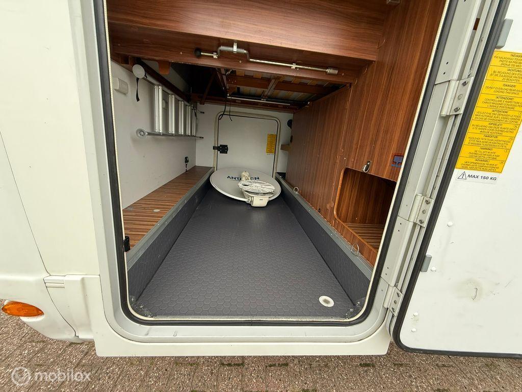Adria Onbekend matrix m 670 sc