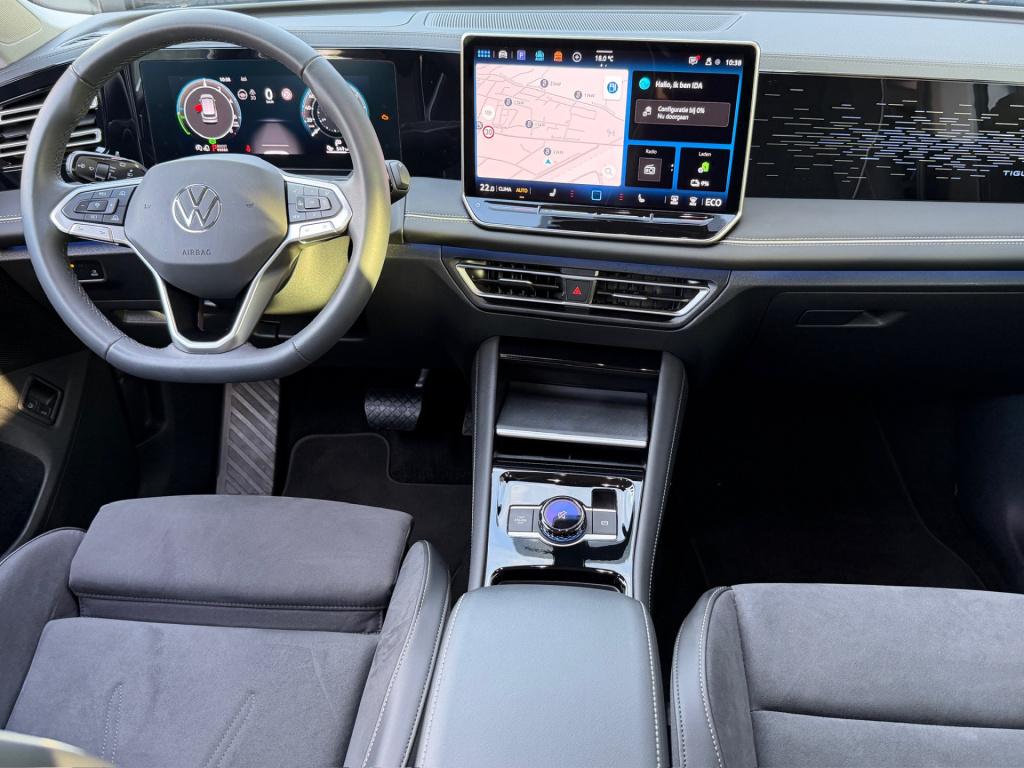 Volkswagen Tiguan 1.5 204pk ehybrid elegance | trekhaak | 360 camera | dode