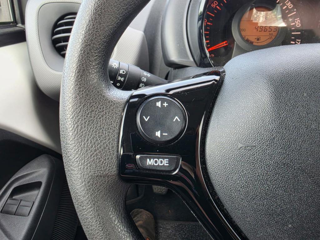 Peugeot 108 1.0 e-vti active | parkeersensoren | airco | bluetooth