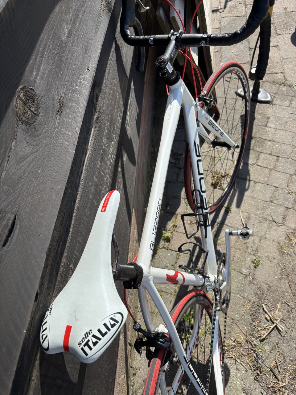 Beone Blizzard racefiets