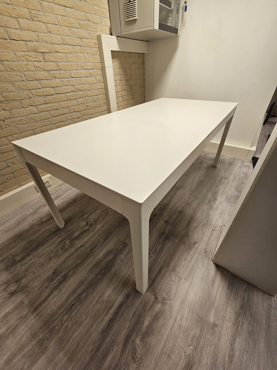 Te Koop witte (uitschuifbare) tafel