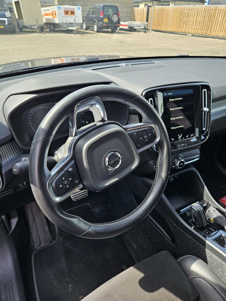 Volvo XC40 1.5 t5 recharge r-design