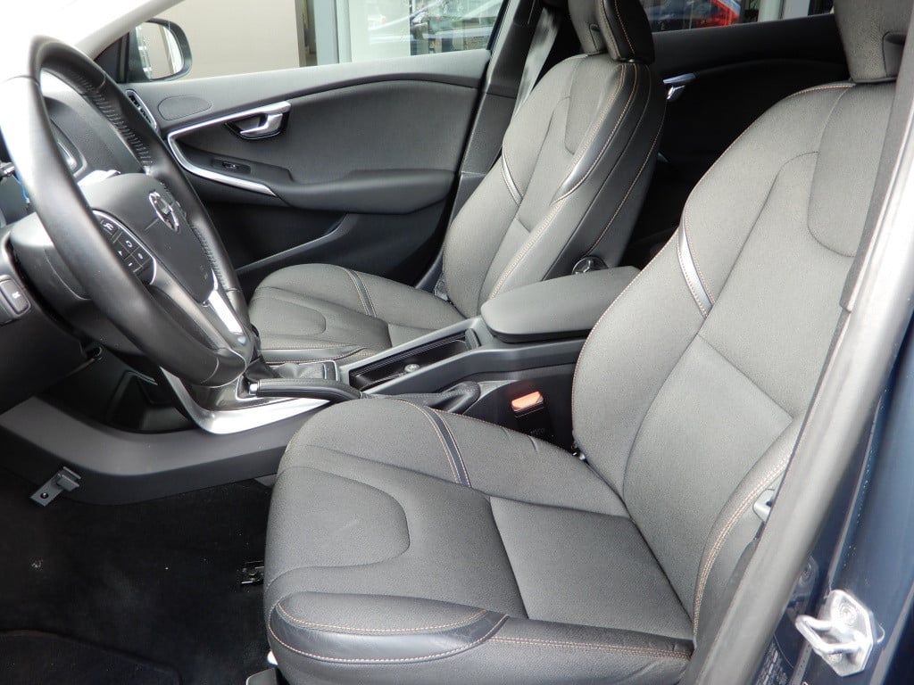 Volvo V40 cross country 1.5 t3 nordic+ | nl auto | lage km stand | dealer o