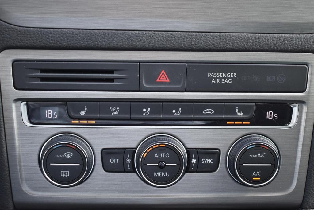 Volkswagen Golf Sportsvan 1.4 tsi business edition connected | climate cont