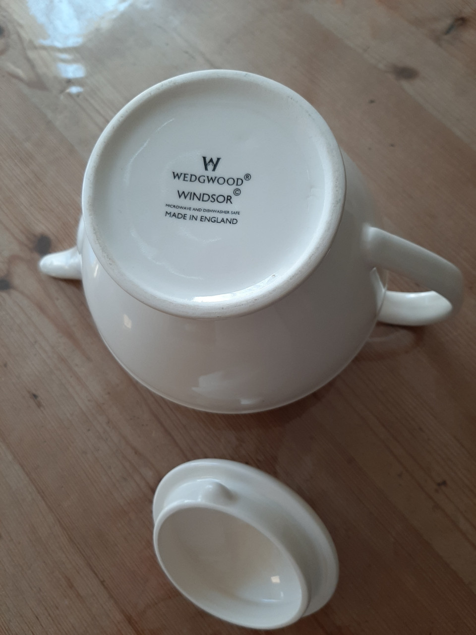 WEDGWOOD WINDSOR - THEEPOT MET DEKSEL
