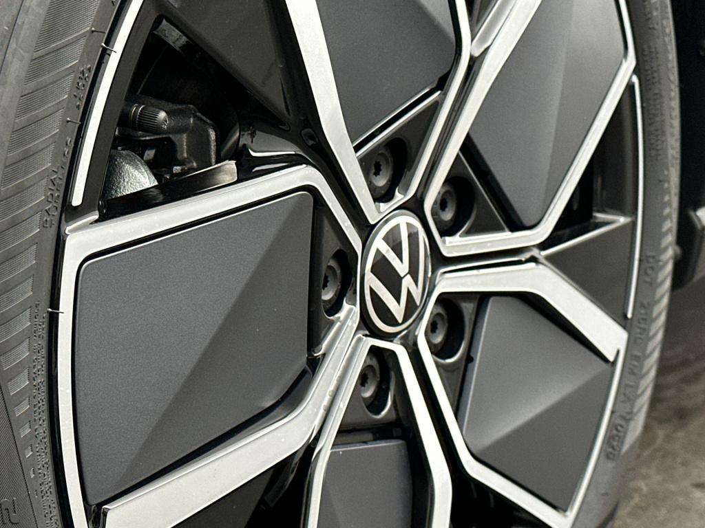 Volkswagen Golf style plug in hybride 204 pk