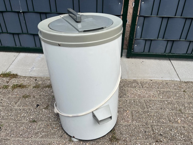 4 Centrifuges