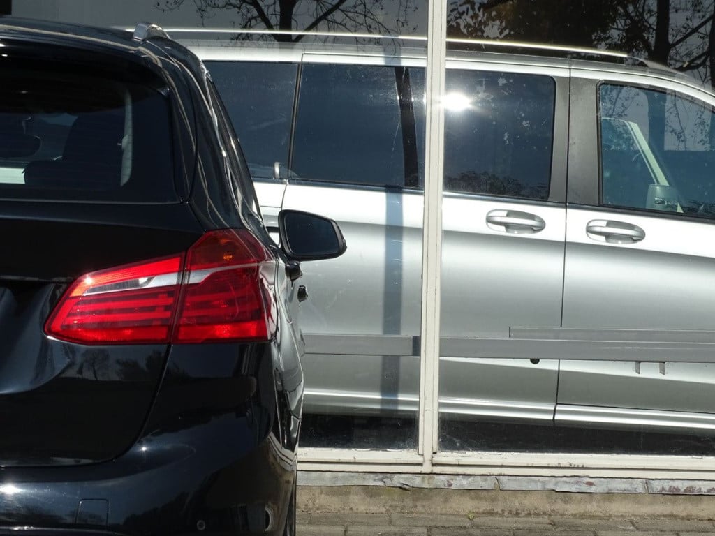 BMW 2-serie active tourer 218i executive | stoelverwarming | navi | bluetoo