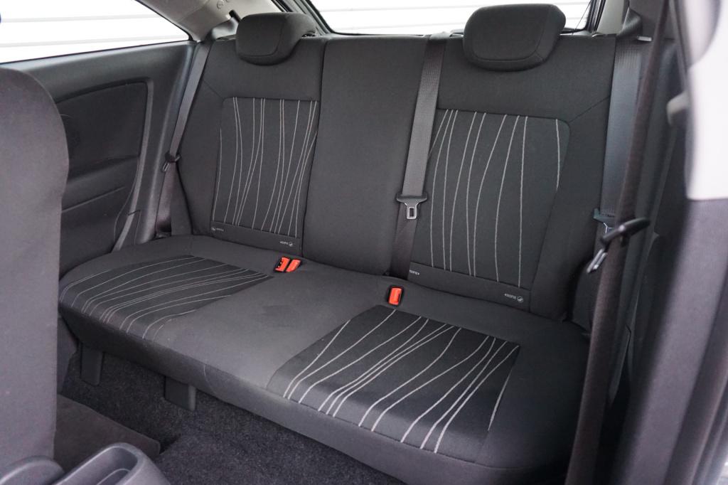 Opel Corsa 1.4-16v '111' edition airco / elektr. ramen / cruise / trekhaak