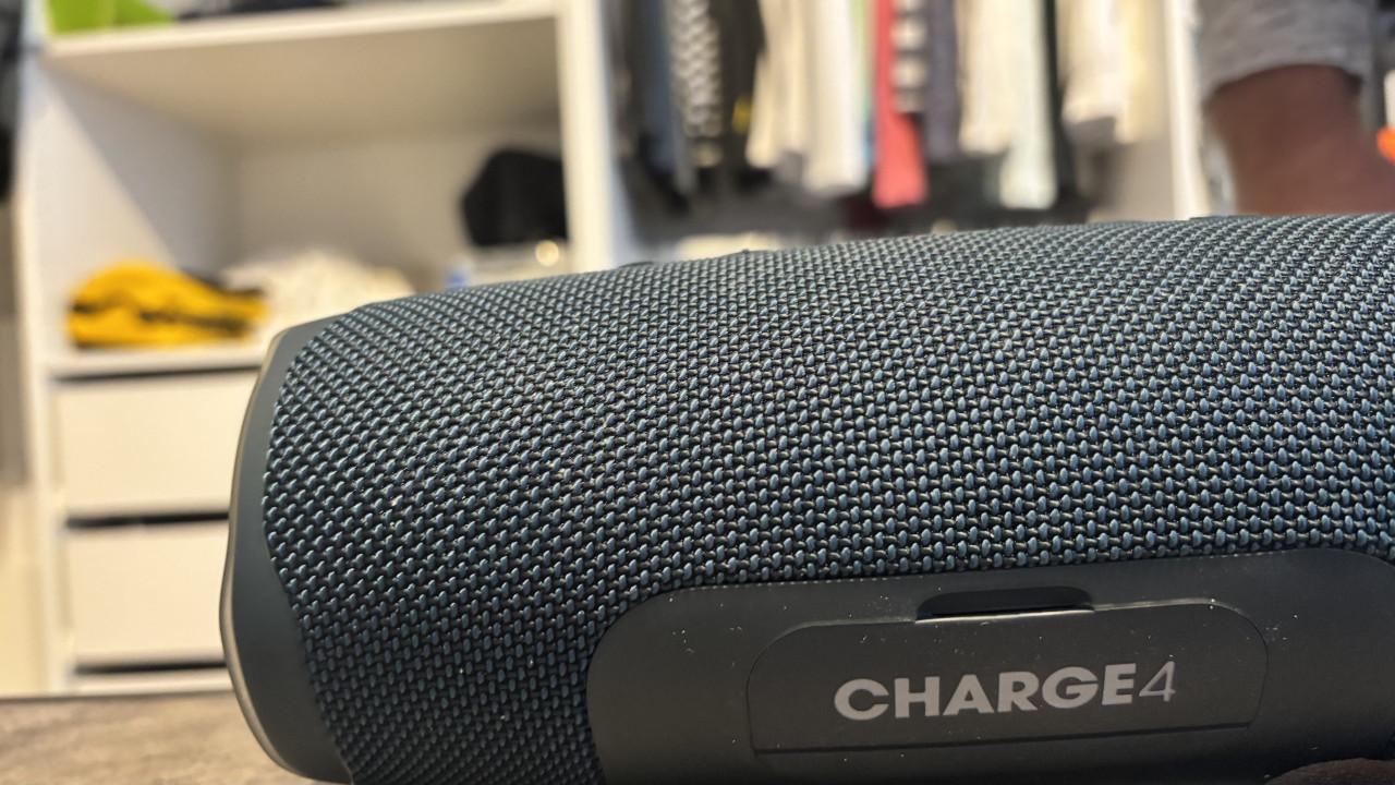JBL Charge4