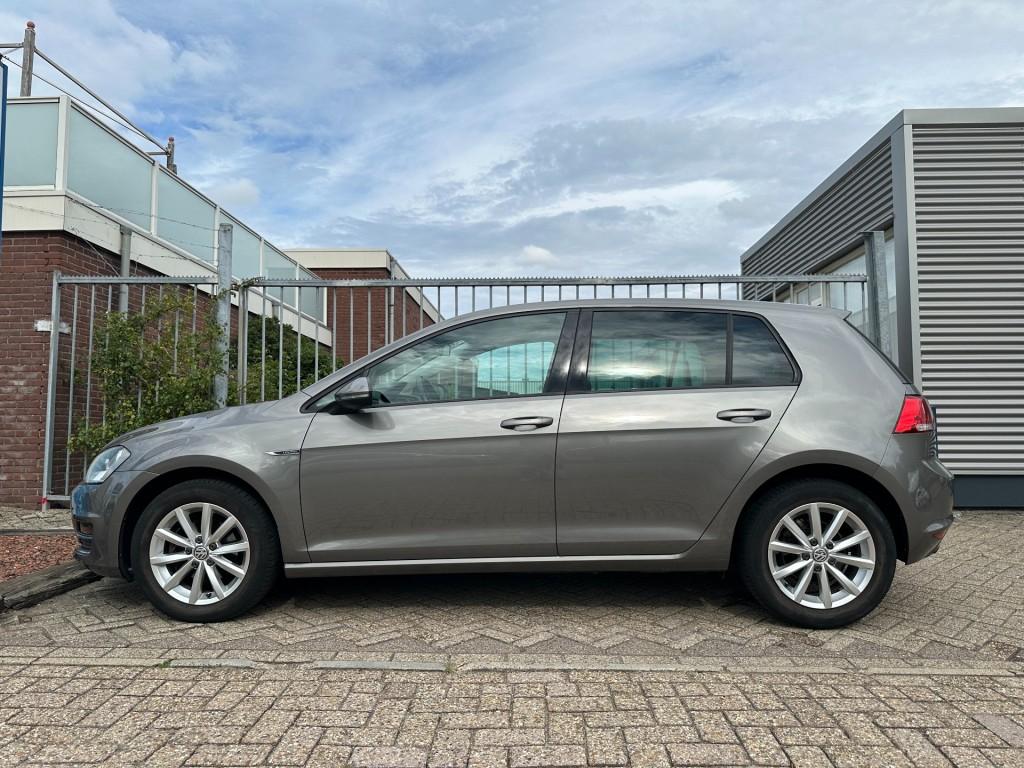 Volkswagen Golf 1.2 tsi lounge trekhaak parkeersensoren elect. inklapbare s