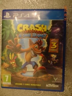 ZGAN PS4 game Crash Bandicoot - NSane Trilogy