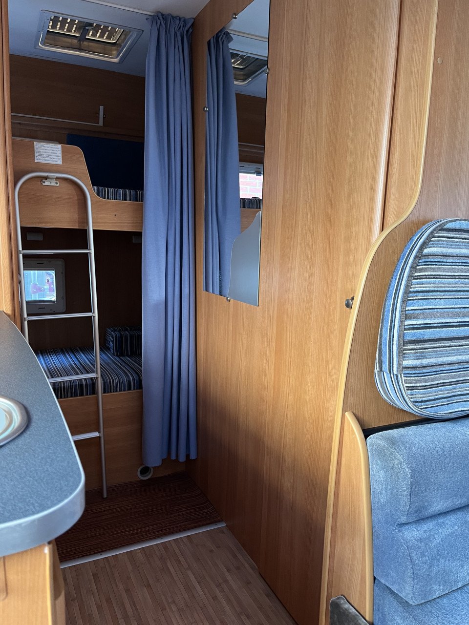 Camper Ford Benimar sport 310  2009 voor de aantrekkelijke prijs van
