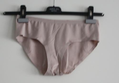 Beige slip  maat s