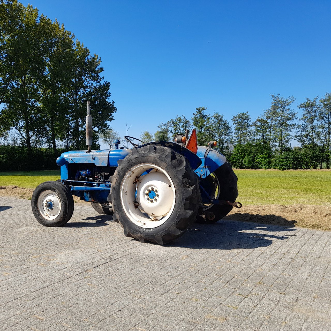 Te koop: leuke Ford Dexta uit 1961